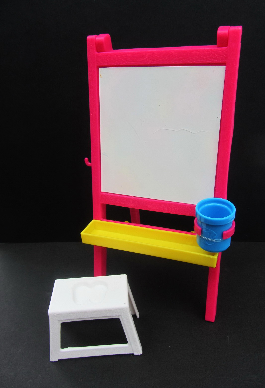 barbieartteachereasel2019 white